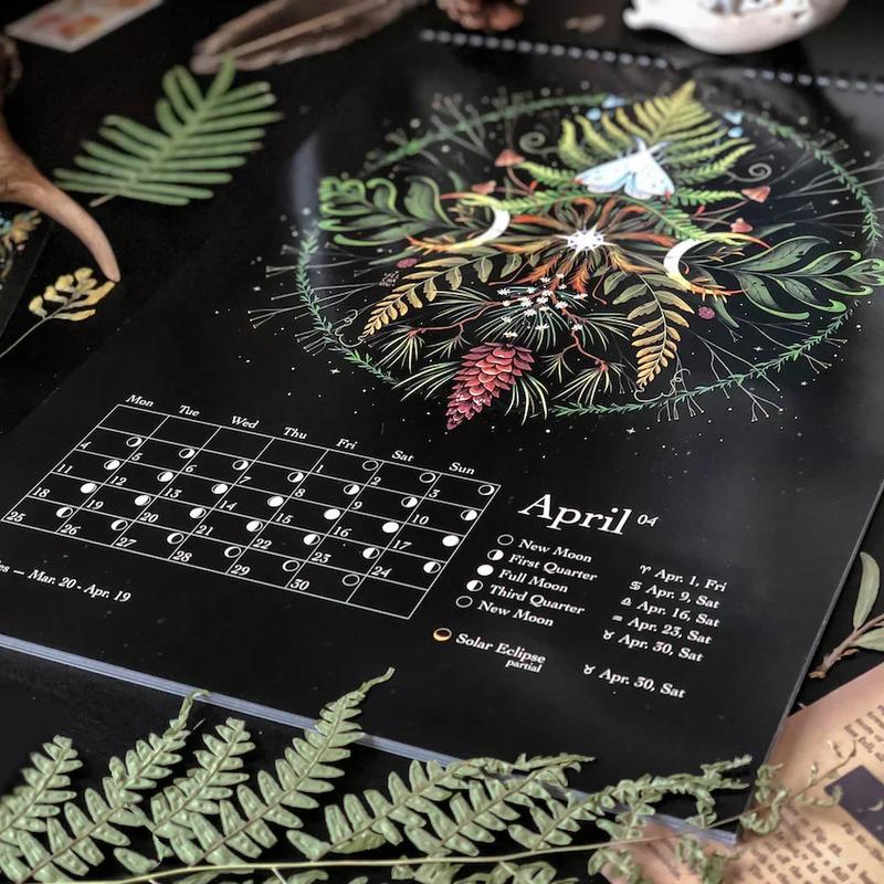 Meryn™ - Dunkler Wald-Mondkalender | 50% Rabatt