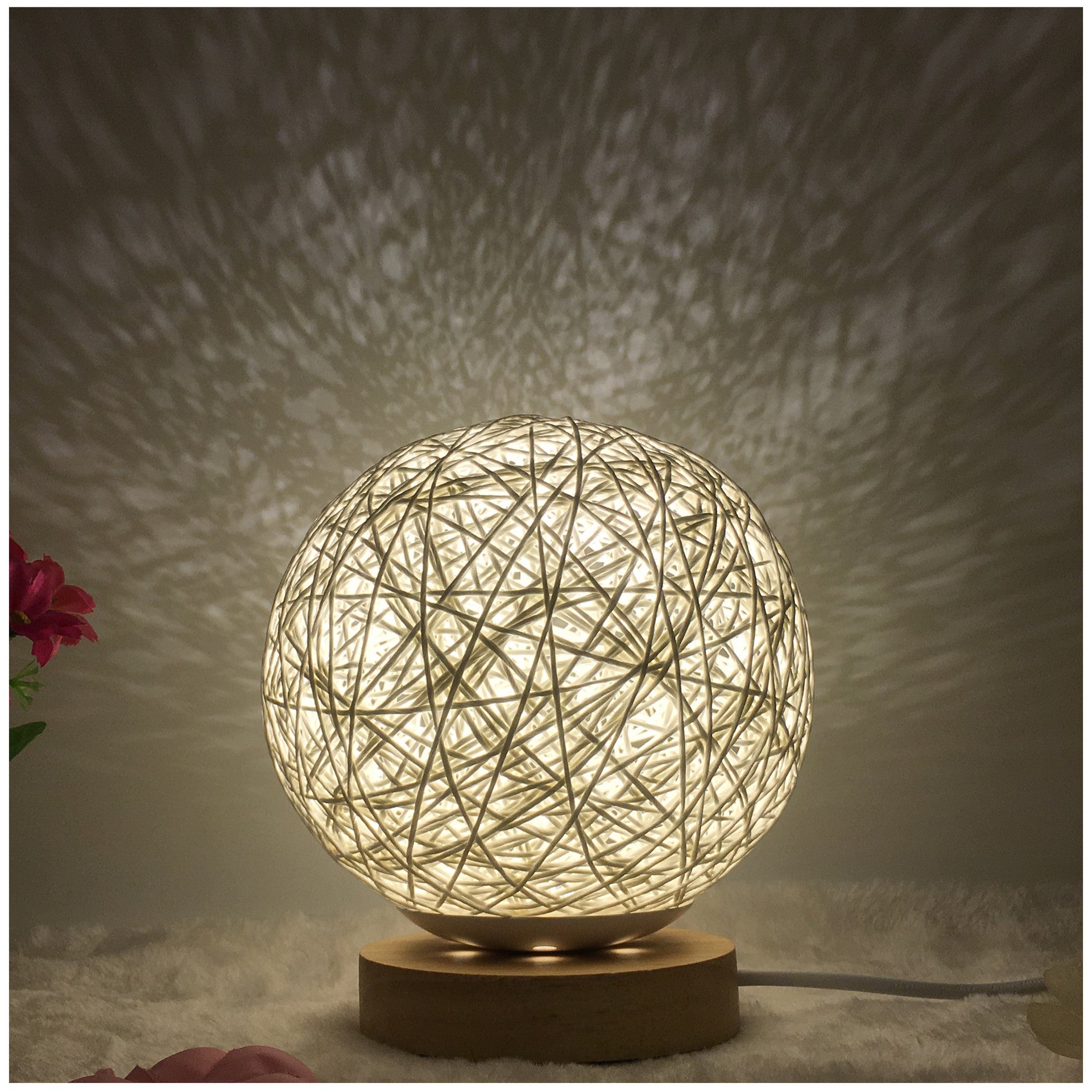 LED-Rattan-Tischlampe