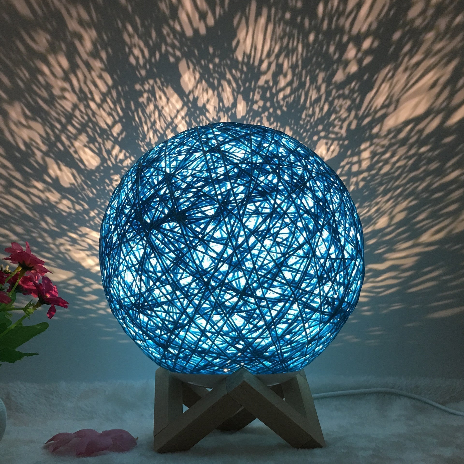 LED-Rattan-Tischlampe