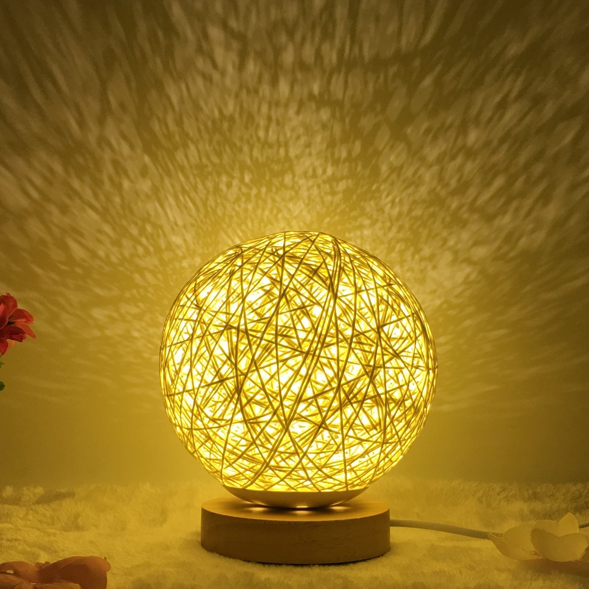 LED-Rattan-Tischlampe