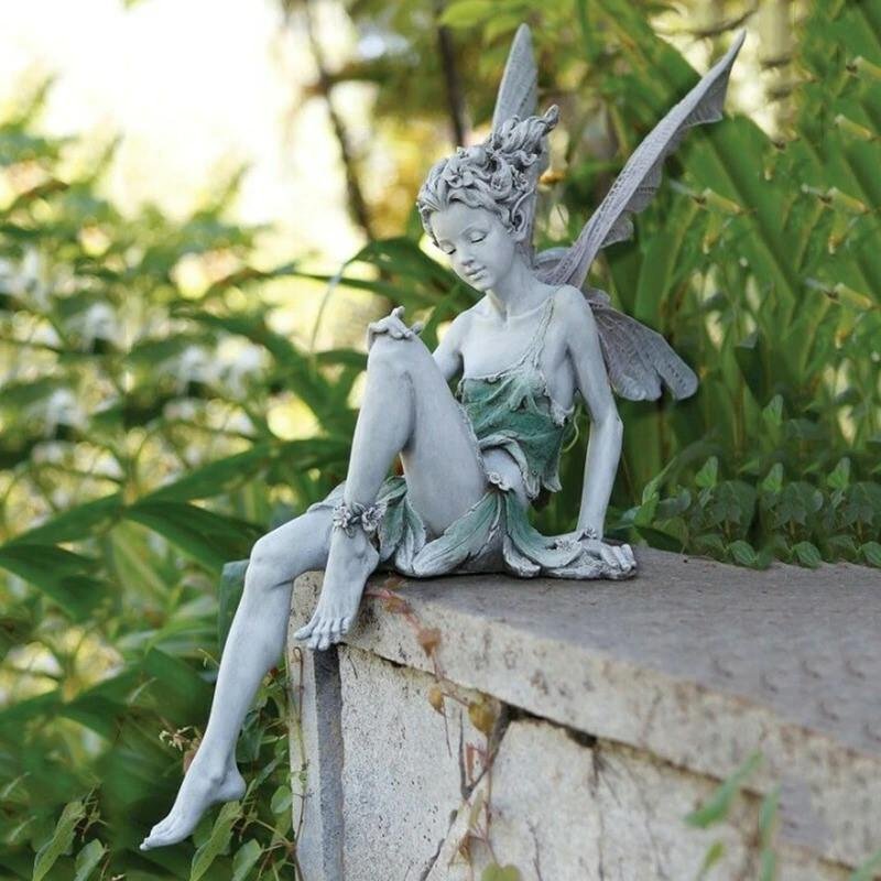 FeeFem - Garten sitzende Feenstatue | 50% RABATT