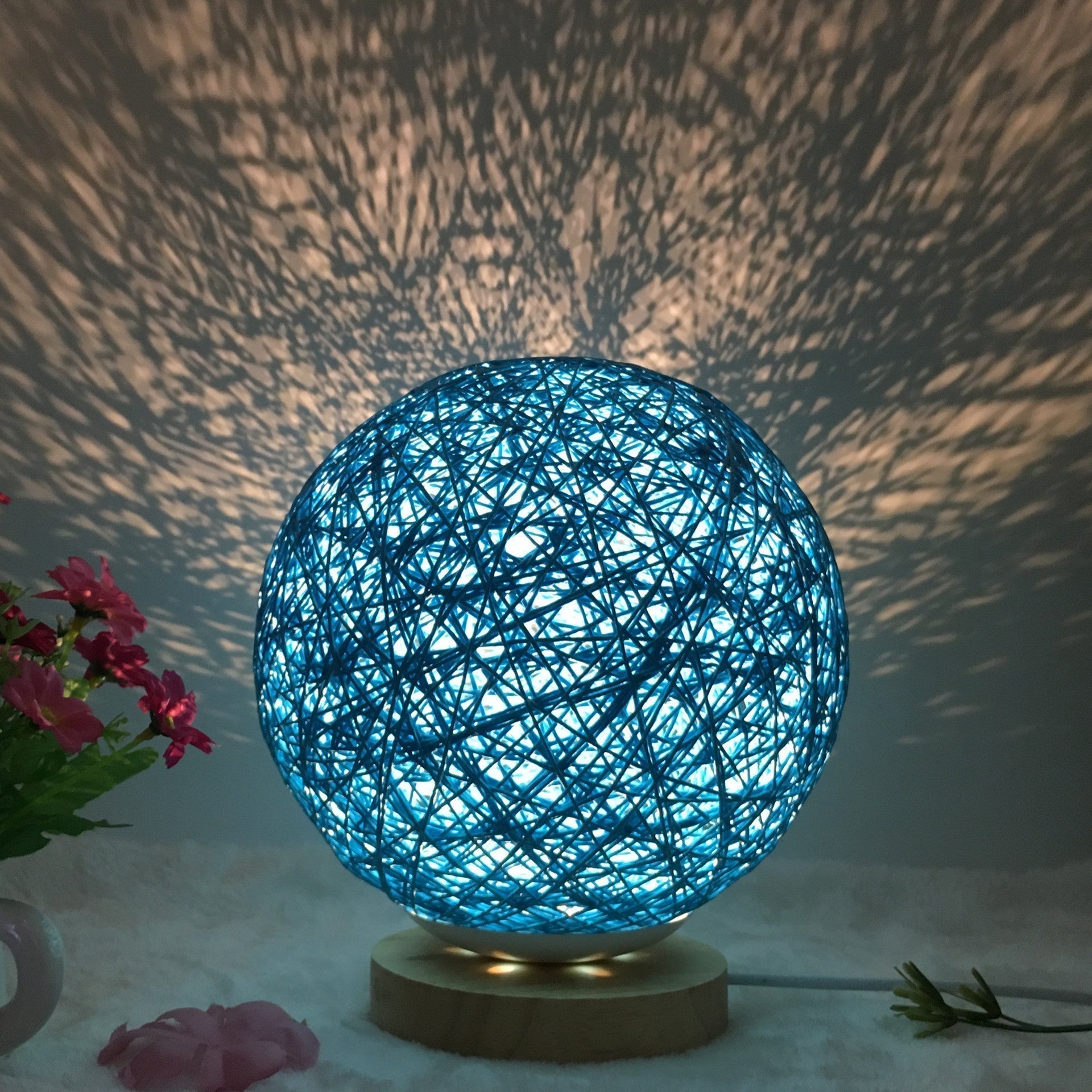 LED-Rattan-Tischlampe